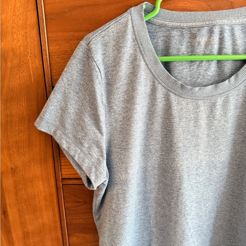 Athleta Uptempo tee size L - Picture 6 of 8